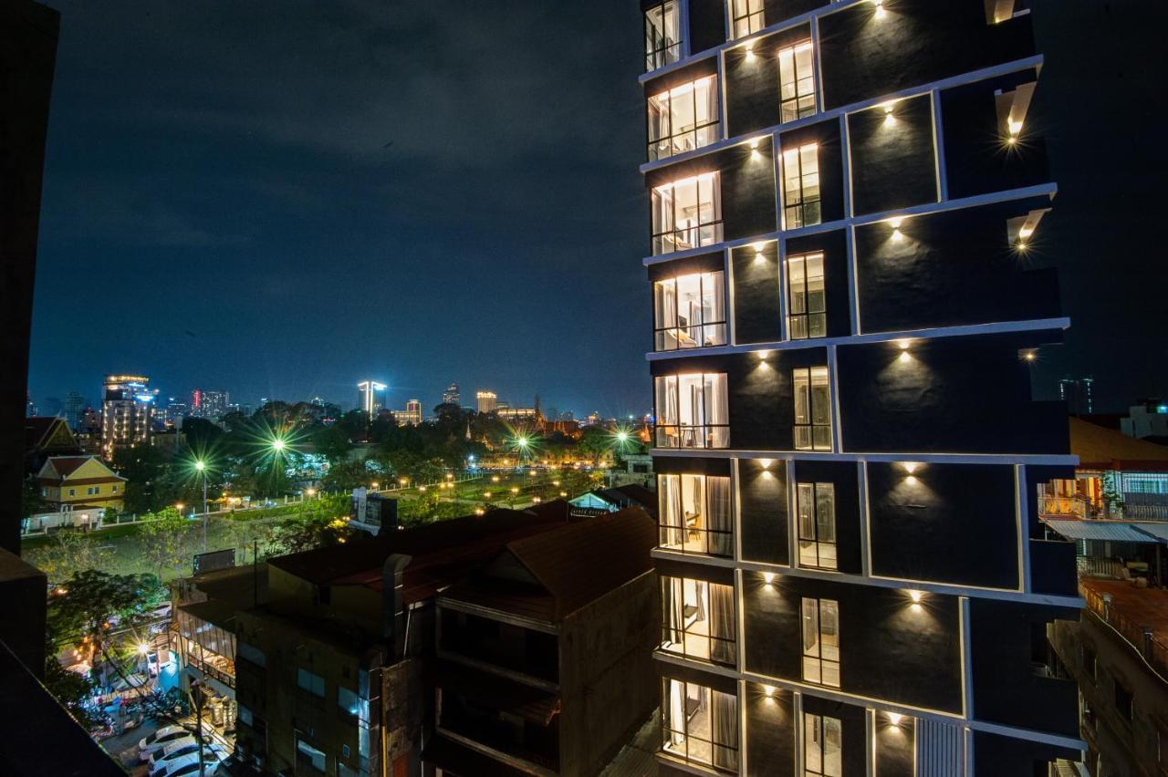 Glow Park Hotel Grand Royal Palace Phnom Penh Exterior photo